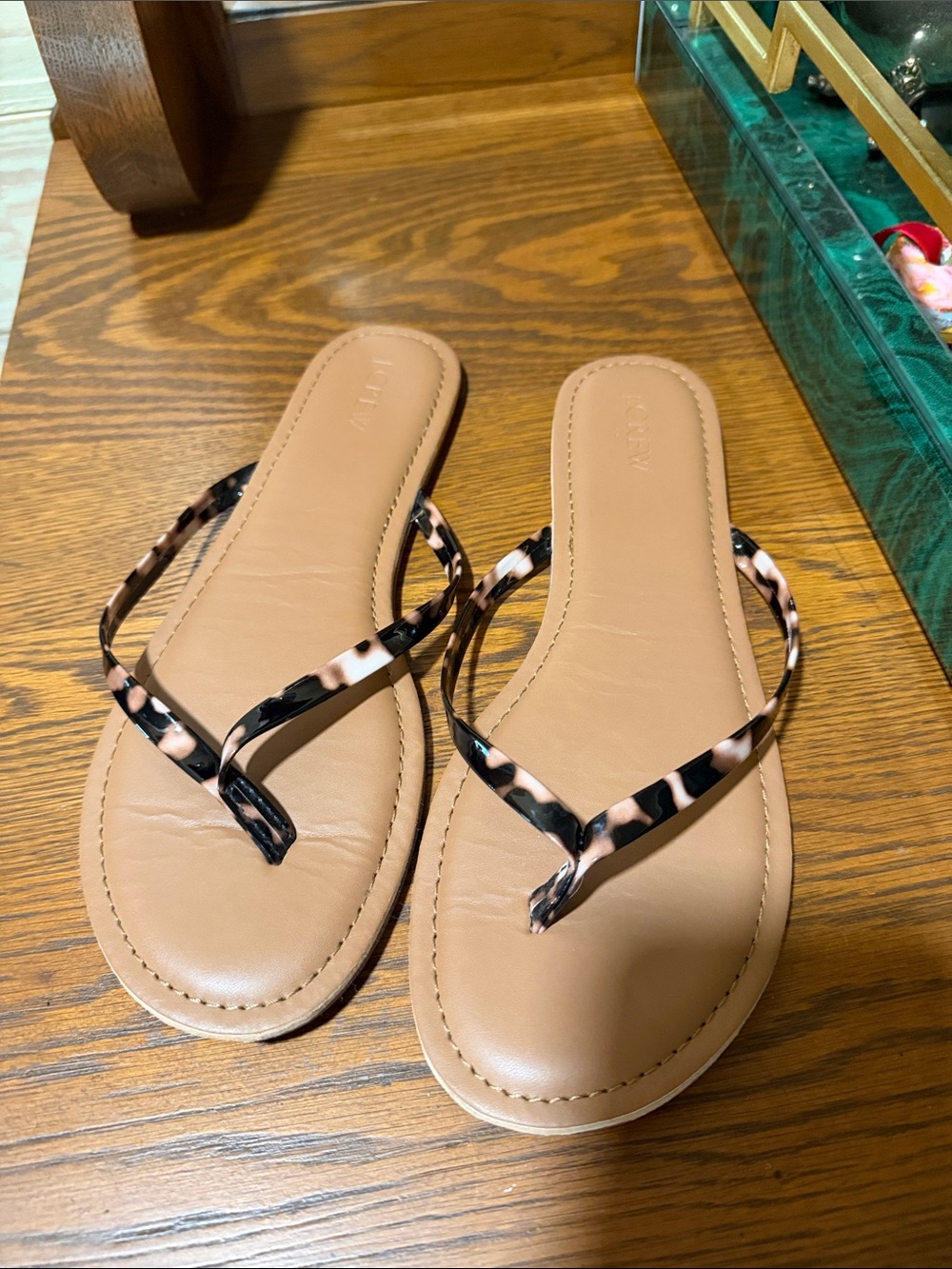 JCREW Flip Flop Sandals with Tortoiseshell Straps size 10